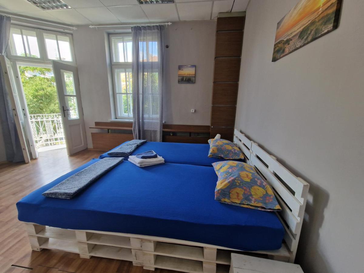 Lambo'S Corner Varna - Guest Rooms Экстерьер фото