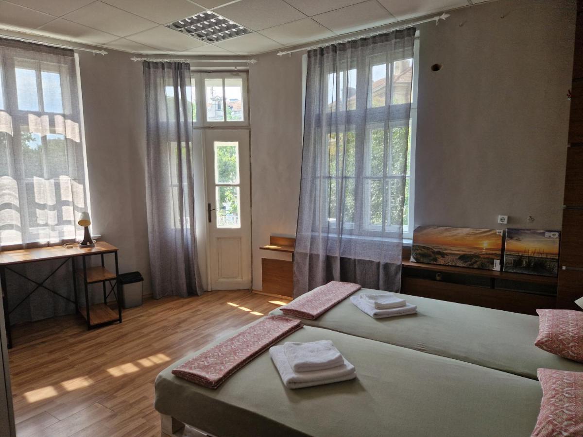 Lambo'S Corner Varna - Guest Rooms Экстерьер фото