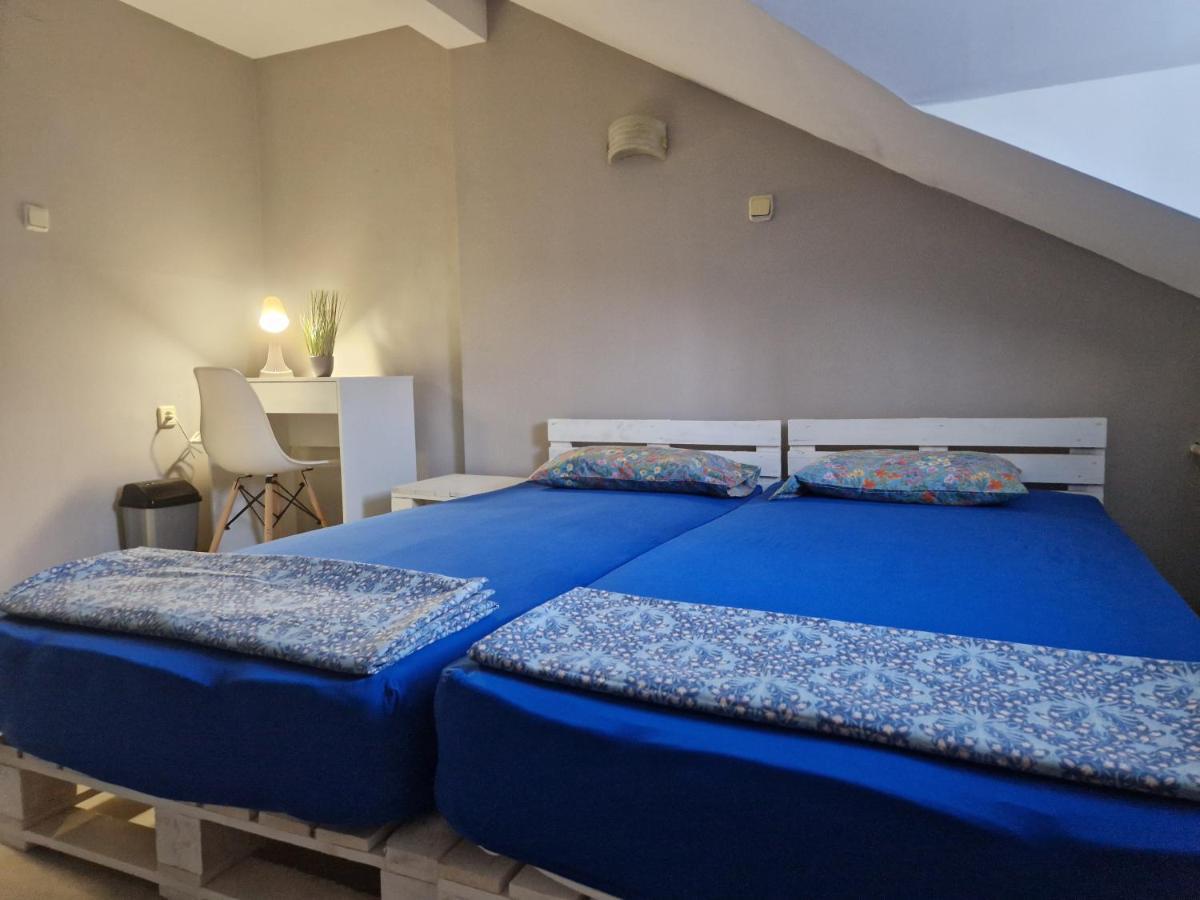 Lambo'S Corner Varna - Guest Rooms Экстерьер фото