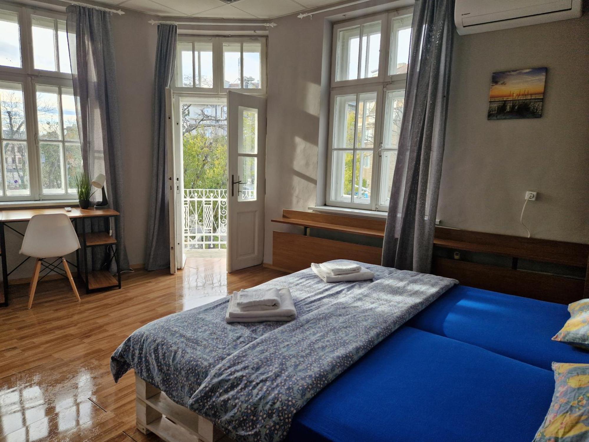 Lambo'S Corner Varna - Guest Rooms Экстерьер фото