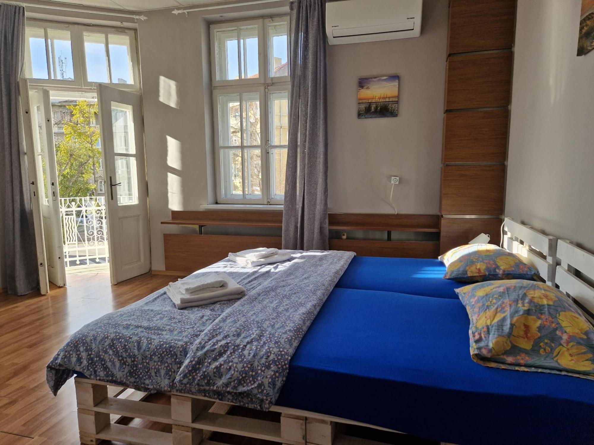 Lambo'S Corner Varna - Guest Rooms Экстерьер фото