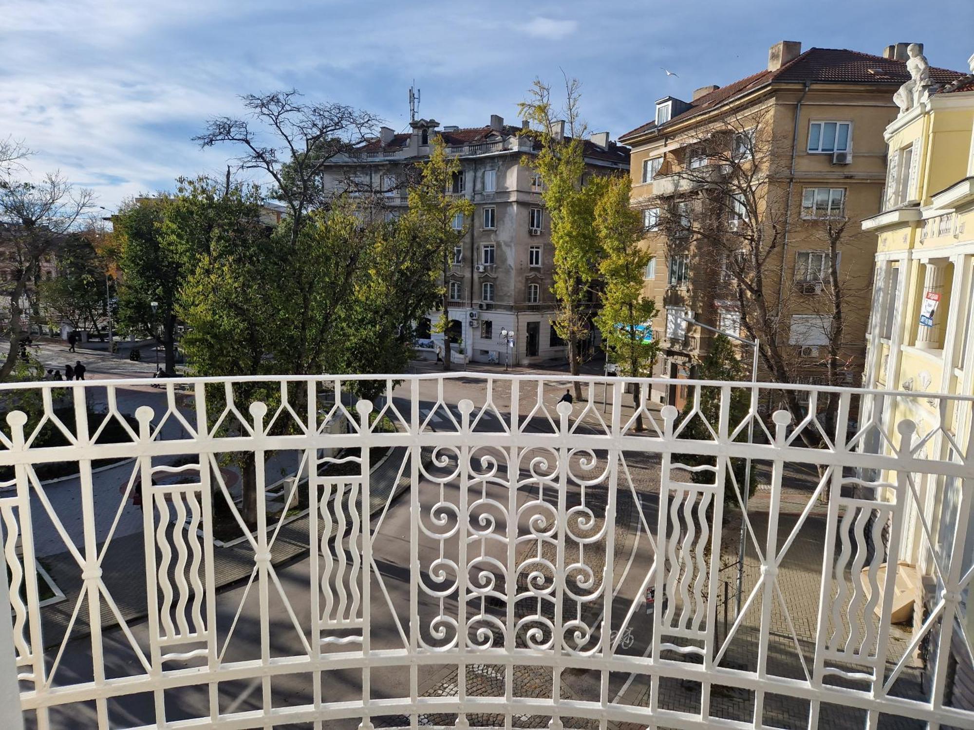 Lambo'S Corner Varna - Guest Rooms Экстерьер фото