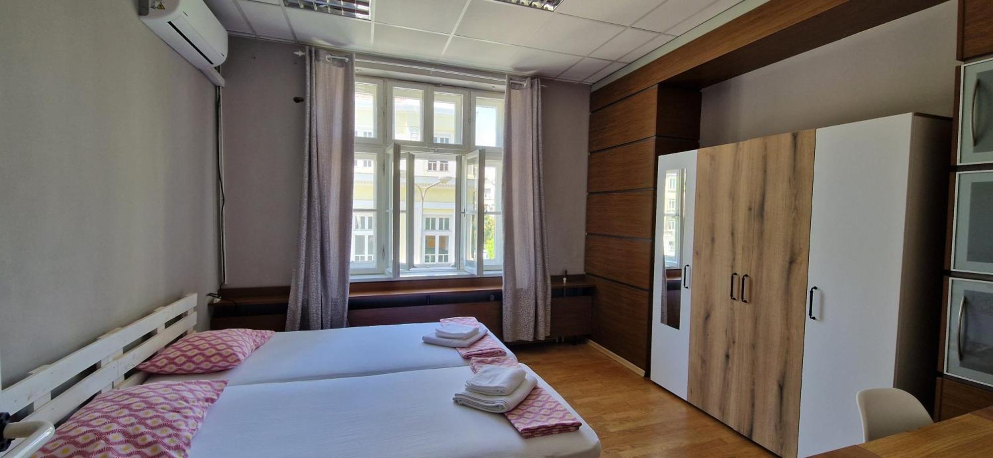 Lambo'S Corner Varna - Guest Rooms Экстерьер фото