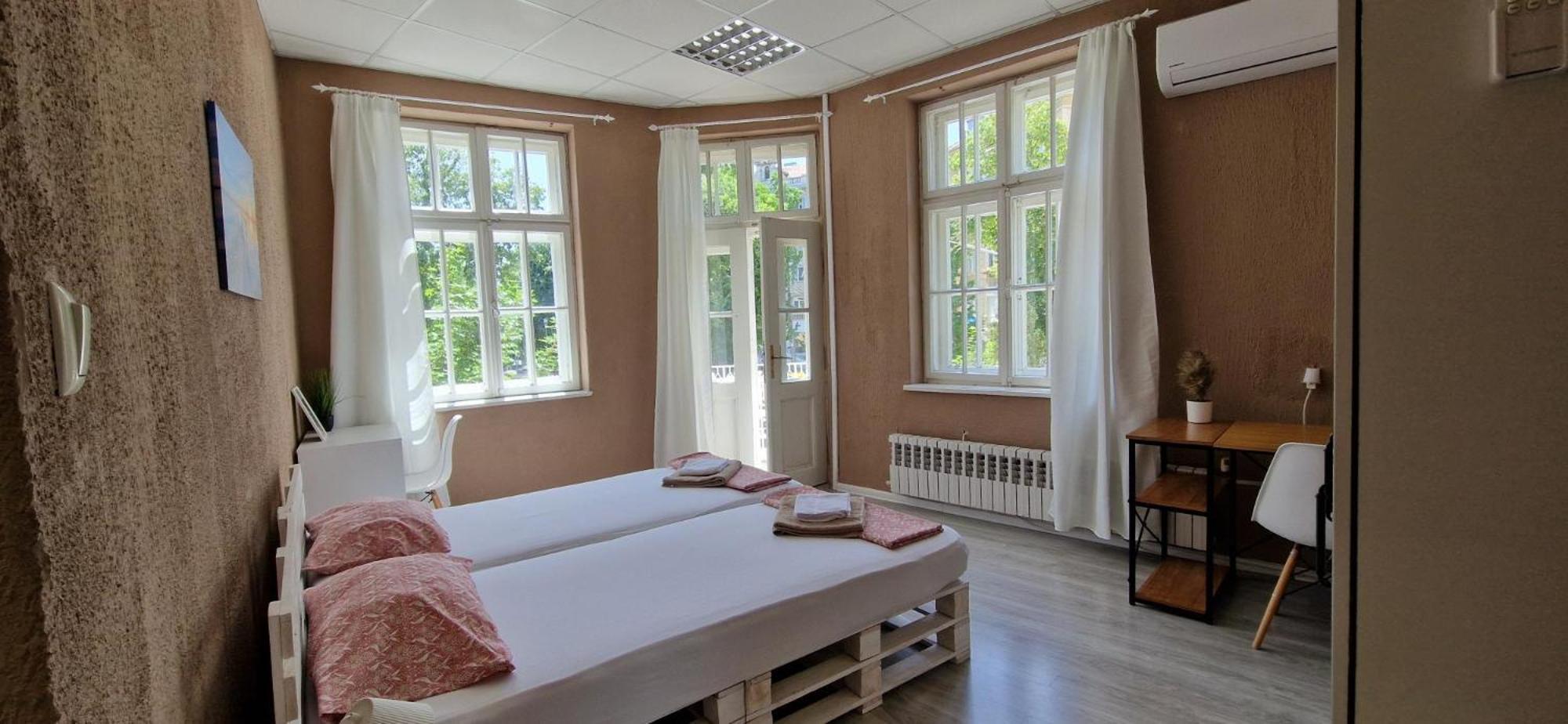 Lambo'S Corner Varna - Guest Rooms Экстерьер фото
