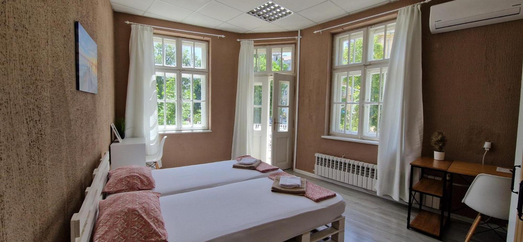 Lambo'S Corner Varna - Guest Rooms Экстерьер фото