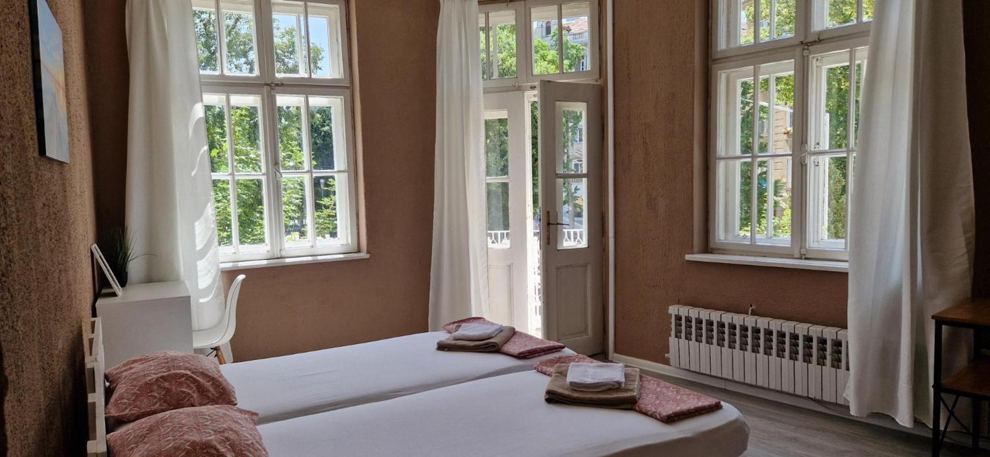 Lambo'S Corner Varna - Guest Rooms Экстерьер фото